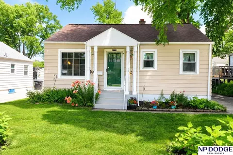 6770 Pratt St, Omaha, NE 68104