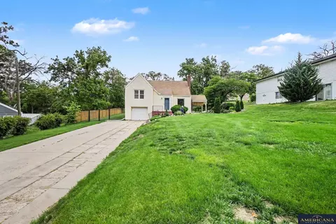 7314 Lawndale Dr, Omaha, NE 68134