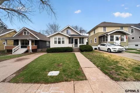 2818 S 34th St, Omaha, NE 68105
