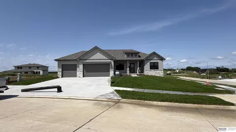 6502 S 214th Ave, Elkhorn, NE 68022