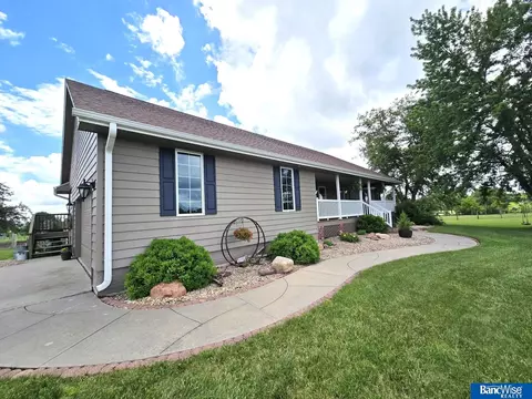 6830 SW 9 St, Lincoln, NE 68523