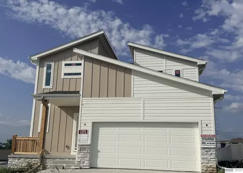 18060 Soldier St, Omaha, NE 68136