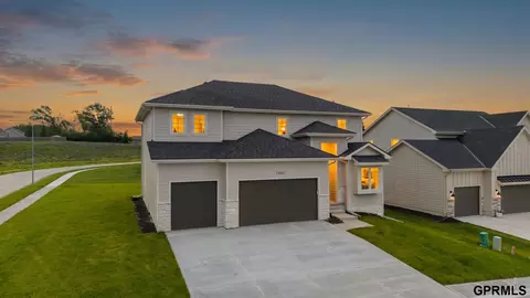 11053 S 217th St, Gretna, NE 68028