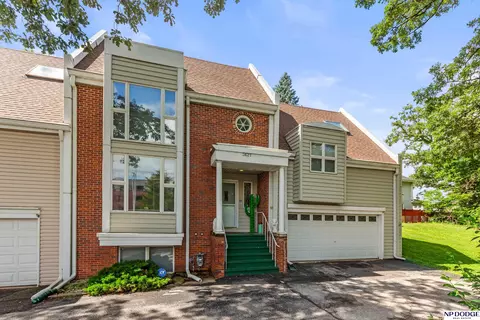 3621 Leavenworth Ct, Omaha, NE 68105