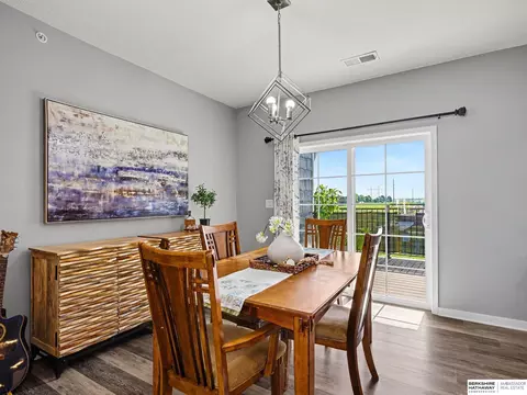 5941 N 158 Ct #105, Omaha, NE 68116