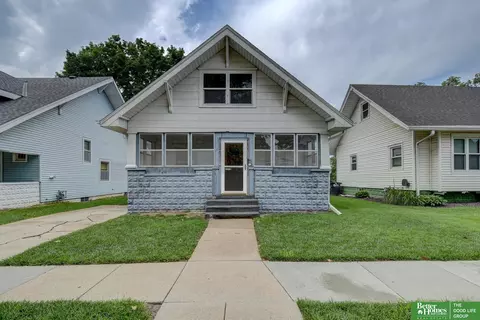 3307 Arbor St, Omaha, NE 68105