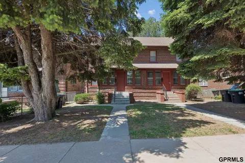 118 N 38 St, Omaha, NE 68124