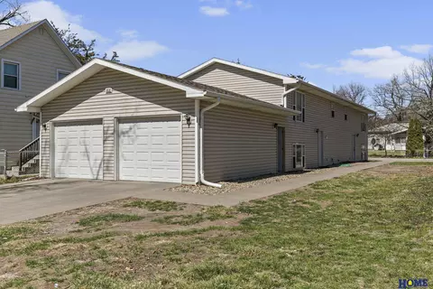 808 Peach St, Lincoln, NE 68502