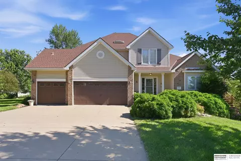 21646 Mandy Ln, Gretna, NE 68028