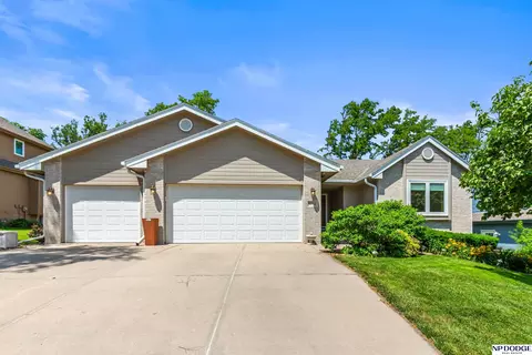 11716 S 53rd Ave, Papillion, NE 68133
