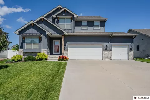 4211 S 213 Ave, Elkhorn, NE 68022