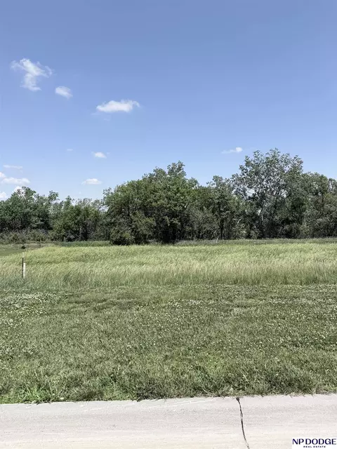 1019 Brickyard Dr, Hooper, NE 68031