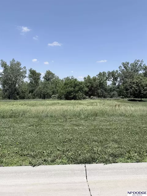 1028 Brickyard Dr, Hooper, NE 68031