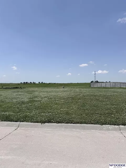 1032 Brickyard Dr, Hooper, NE 68031