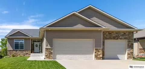 9250 Eagleton Ln, Lincoln, NE 68505