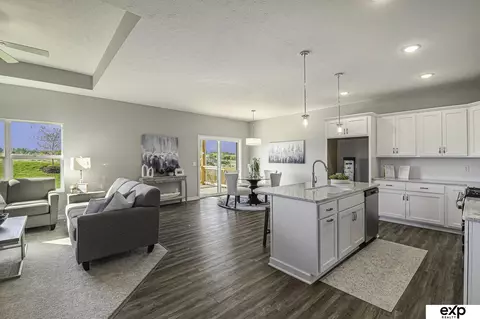 21707 Mcclellan Dr, Gretna, NE 68028