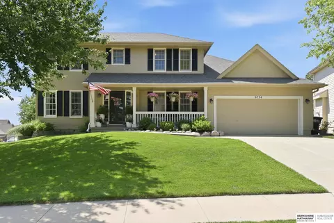 6734 S 163rd St, Omaha, NE 68135