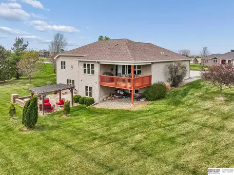 4733 W High Ridge Rd, Lincoln, NE 68522