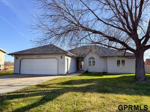 1404 N Monroe St, Lexington, NE 68850