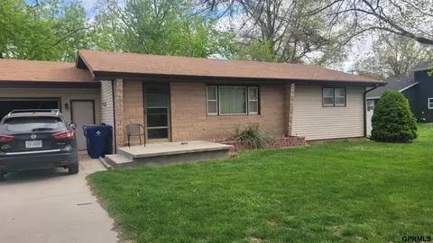 1306 4th St, Friend, NE 68359