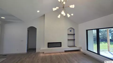 21007 E St, Elkhorn, NE 68022
