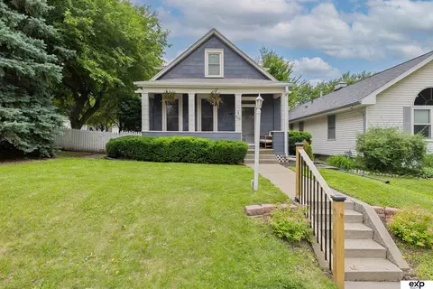 4219 Pierce St, Omaha, NE 68105