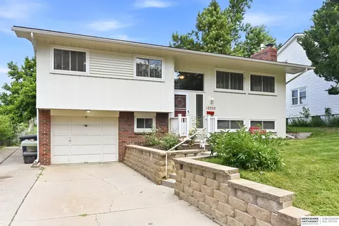 12322 N St, Omaha, NE 68137