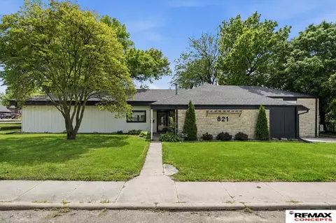 821 N 13th St, Beatrice, NE 68310