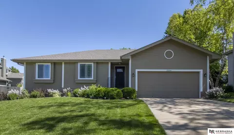 15066 Sherwood Ave, Omaha, NE 68116
