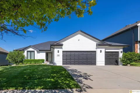 7501 N 155 Ter, Bennington, NE 68007