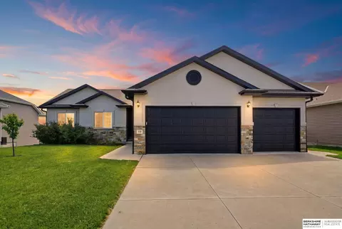 710 N 95th St, Lincoln, NE 68505