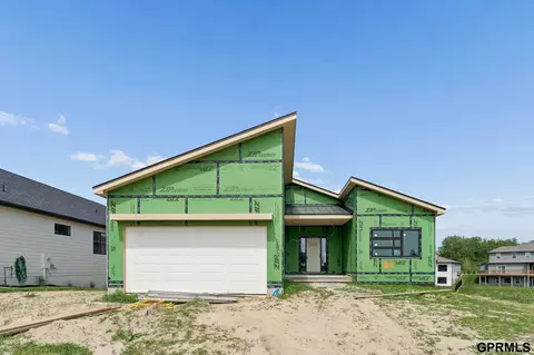 815 Courtyard Ct, Ashland, NE 68003