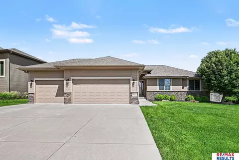 8117 S 194 St, Gretna, NE 68028
