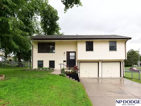 3405 Terrace Dr, Omaha, NE 68134
