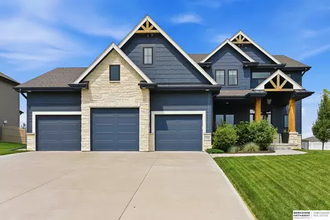 11512 S 117 St, Papillion, NE 68046