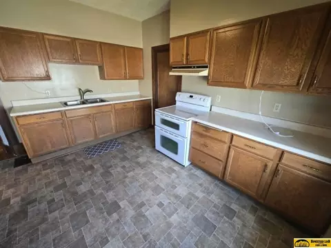 Kitchen - 302 Austin St, Pickrell, NE 68422 photo 2 of 2
