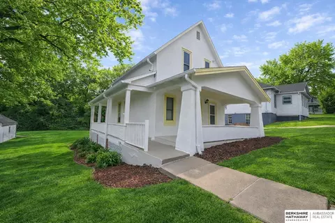 318 N 4th St, Plattsmouth, NE 68048