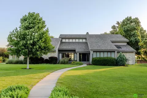 9520 Calvert St, Lincoln, NE 68520