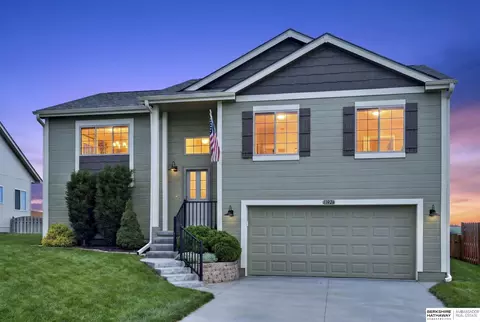 13924 Vane St, Omaha, NE 68142