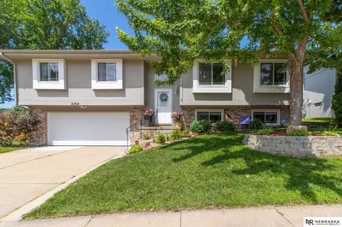 2504 N 131st Cir, Omaha, NE 68164