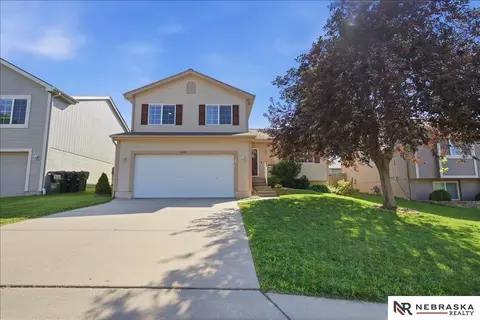 6618 N 148th St, Omaha, NE 68116