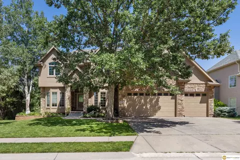 1519 S 192nd Avenue Cir, Omaha, NE 68130
