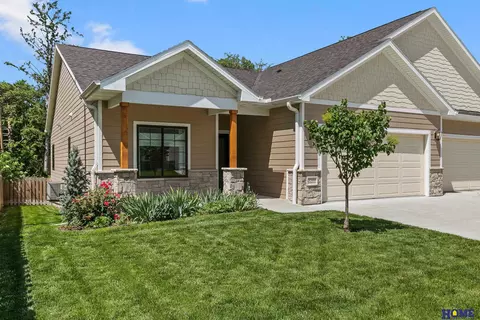 3500 Anaheim Ct, Lincoln, NE 68506