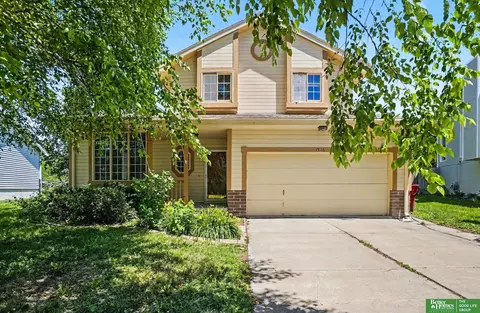 15116 Chalco Pointe Dr, Omaha, NE 68138