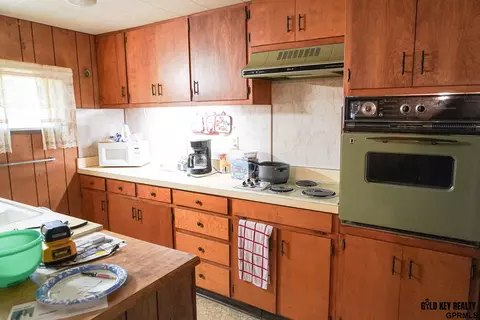 Kitchen - 72873 620 Ave, Tecumseh, NE 68450 photo 2 of 2