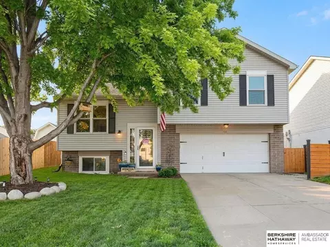 7418 S 176th St, Omaha, NE 68136
