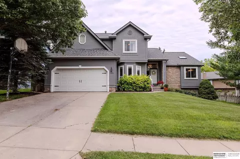 4866 S 170th St, Omaha, NE 68135
