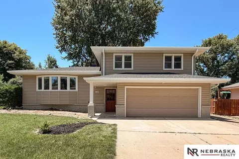 1218 S 165th St, Omaha, NE 68130