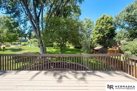 1218 S 165th St, Omaha, NE 68130
