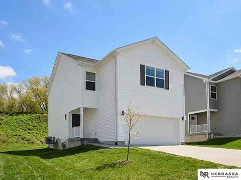 7728 N 95th Ave, Omaha, NE 68122